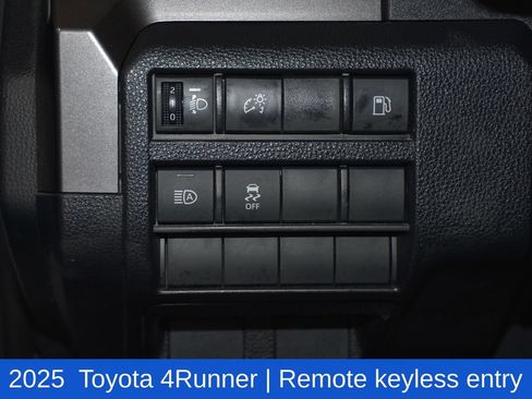 Used 2025 Toyota 4Runner SR5 AWD/4WD image 9