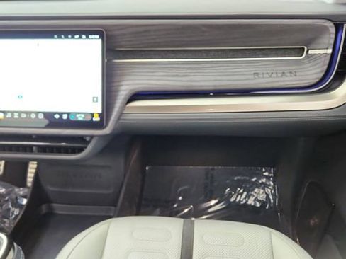 Used 2024 Rivian R1S Adventure image 41