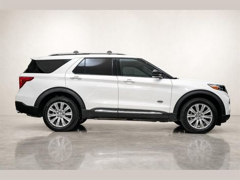 Used 2021 Ford Explorer King Ranch w/ Premium Technology Package AWD/4WD image 4