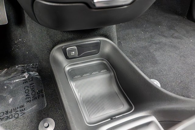 New 2027 Chrysler Pacifica Select AWD/4WD image 27
