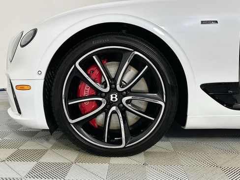 Certified 2024 Bentley Continental GT image 6