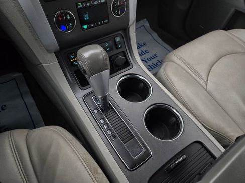 Used 2012 Chevrolet Traverse LT image 25