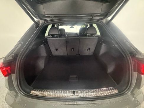Used 2025 Audi Q3 2.0T Premium AWD/4WD image 9