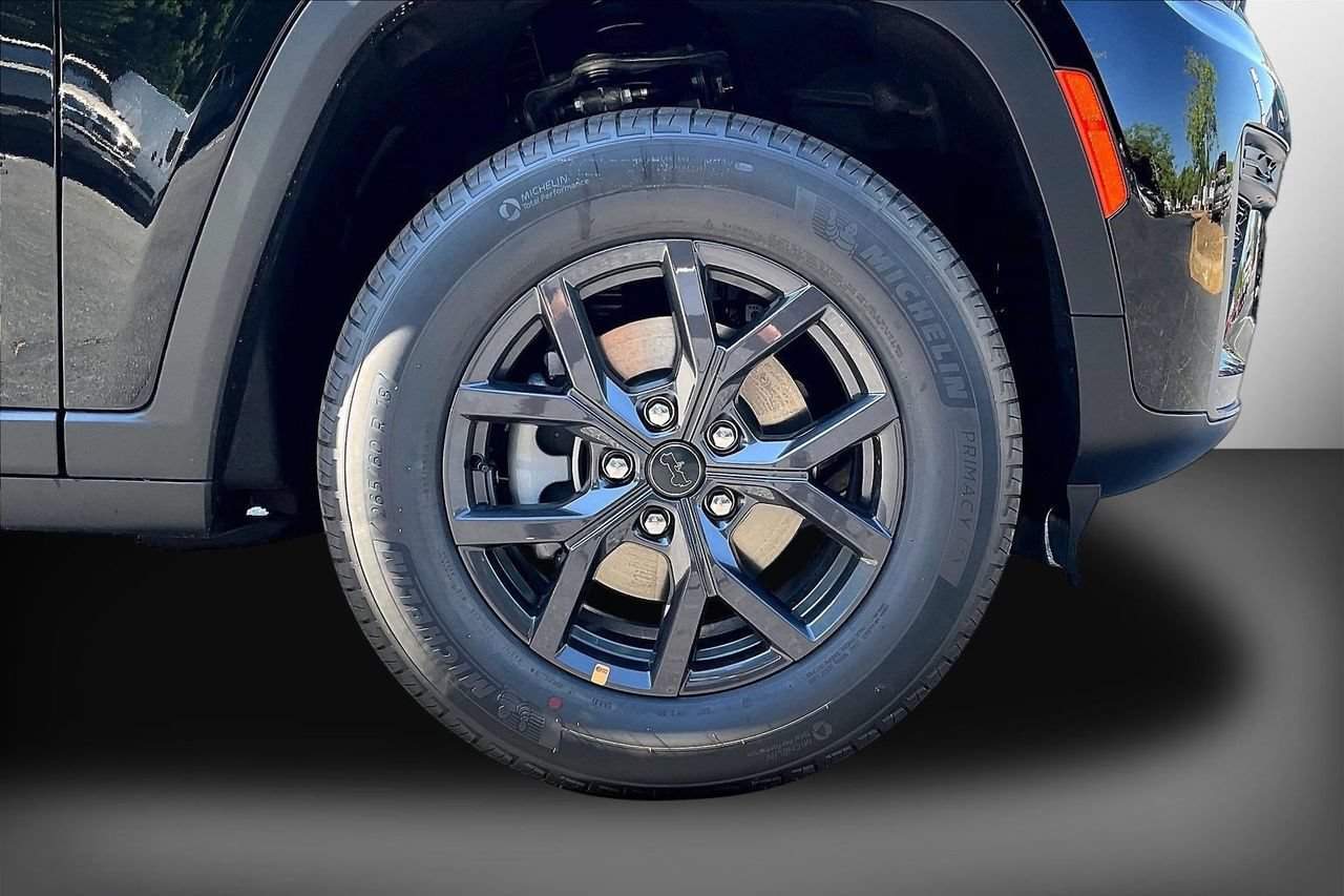 New 2027 Jeep Grand Cherokee Altitude AWD/4WD image 29