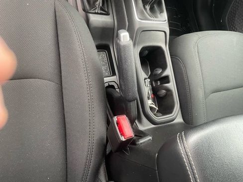 Used 2022 Jeep Gladiator Overland image 16