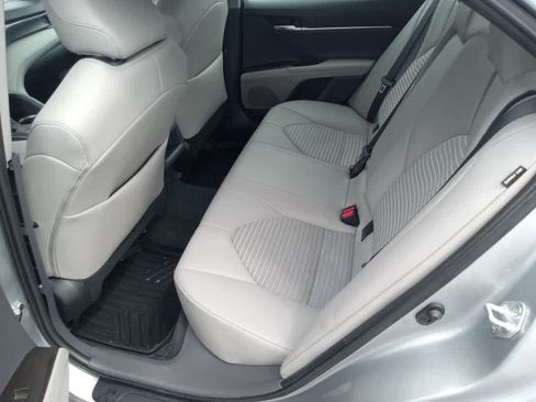 Used 2022 Toyota Camry SE FWD image 23