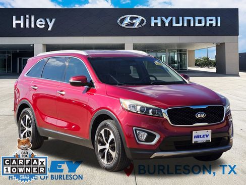 Used 2017 Kia Sorento EX image 2