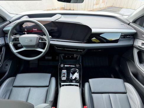 Used 2025 Audi Q6 e-tron Premium Plus w/ Premium Plus AWD/4WD image 19