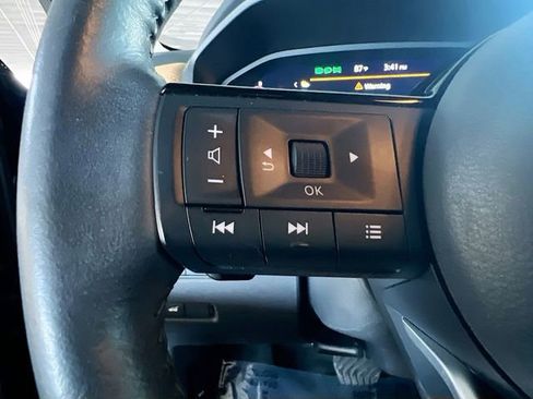 Used 2023 Nissan Rogue Platinum FWD image 17