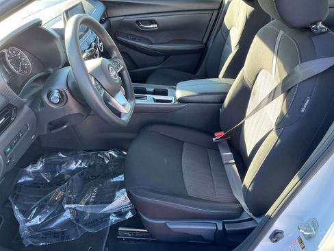 Used 2025 Nissan Sentra SV image 23