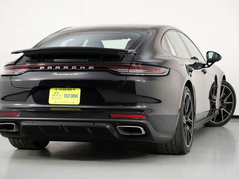 Used 2022 Porsche Panamera 4 w/ Premium Package image 5