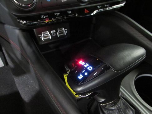 Used 2023 Dodge Durango GT image 40