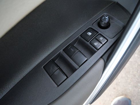 Certified 2024 Toyota Corolla Cross XLE w/ Convenience Package image 20