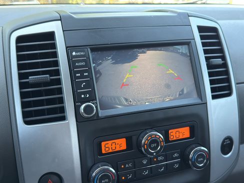 Used 2020 Nissan Frontier SV AWD/4WD image 16