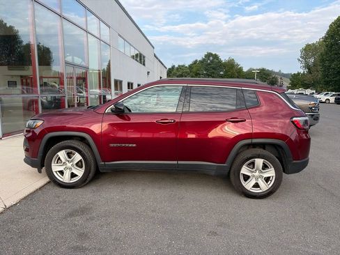 Used 2022 Jeep Compass Latitude AWD/4WD image 8