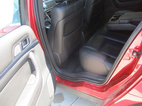 Used 2010 Lincoln MKS AWD image 21
