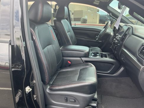 Used 2021 Nissan Titan PRO-4X w/ Pro-4x Convenience Package AWD/4WD image 19