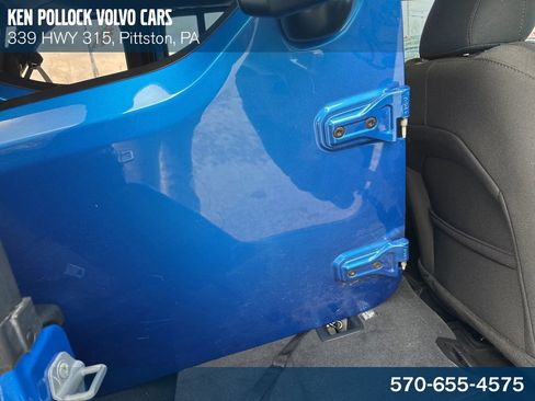 Used 2023 Jeep Wrangler Willys image 30