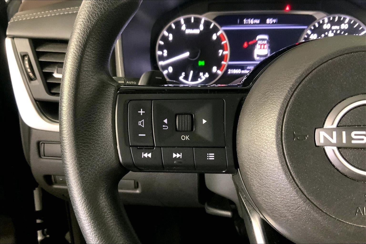 Used 2023 Nissan Rogue SV AWD/4WD image 10