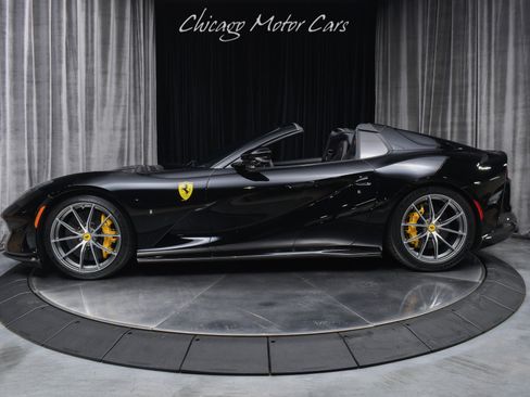 Used 2023 Ferrari 812 GTS RWD image 1