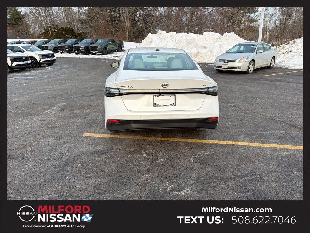 Used 2026 Nissan Sentra SL w/ Floor Mat Package FWD image 3