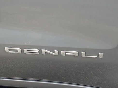 Used 2022 GMC Sierra 1500 Denali w/ Denali Reserve Package image 13
