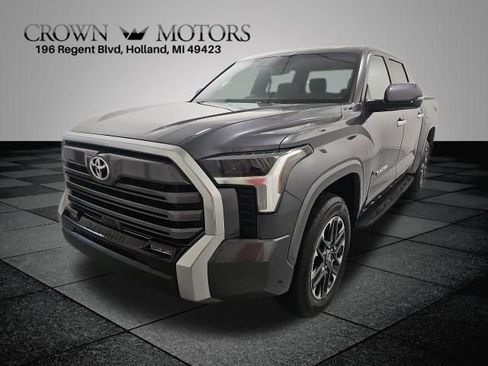 Used 2026 Toyota Tundra Limited AWD/4WD image 3