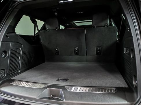 Used 2023 GMC Yukon XL Denali Ultimate image 8