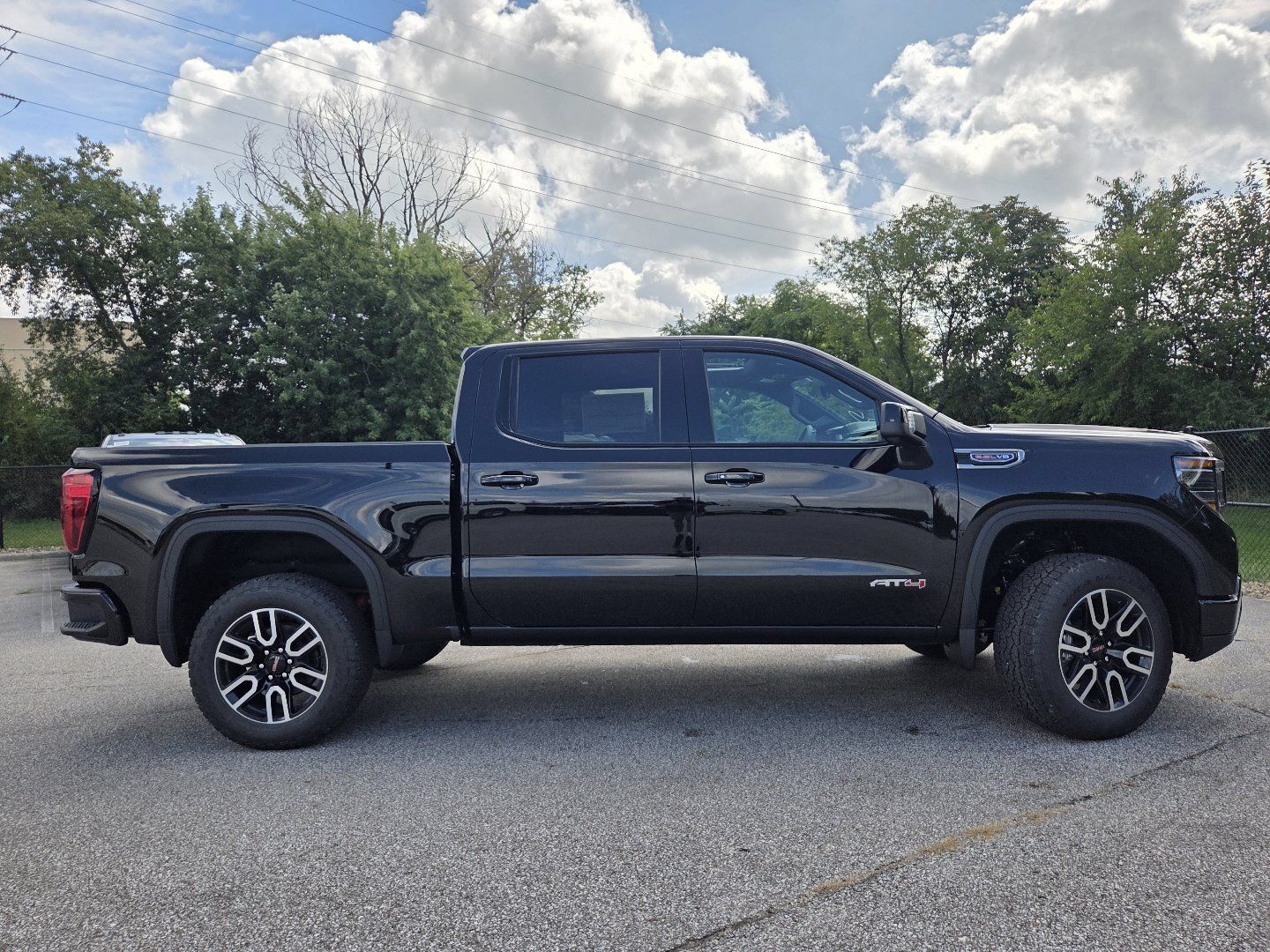 New 2026 GMC Sierra 1500 AT4 w/ AT4 Premium Package AWD/4WD image 21