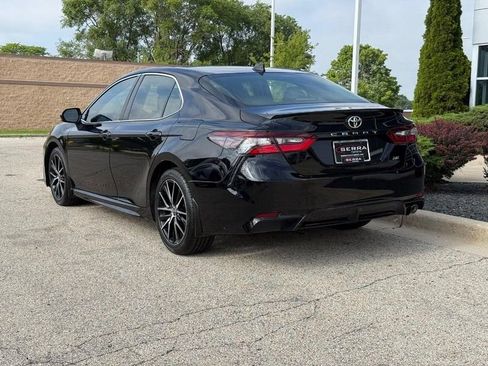 Used 2021 Toyota Camry SE FWD image 5