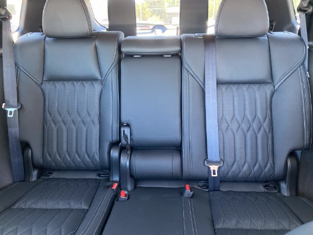 New 2026 Mitsubishi Outlander SEL AWD/4WD image 11