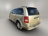 Used 2010 Chrysler Town & Country Touring image 3