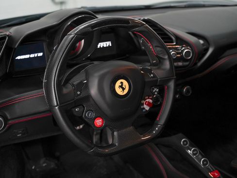 Used 2017 Ferrari 488 GTB RWD image 38