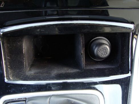 Used 2017 INFINITI Q60 w/ Premium Plus Package 2.0T image 25