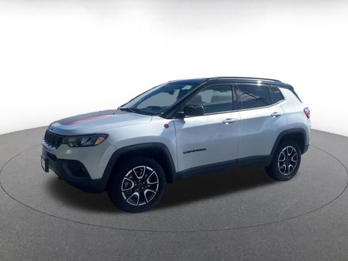 Used 2025 Jeep Compass Trailhawk w/ Trailer Tow Group image 8