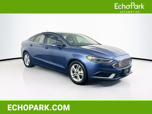 Used 2018 Ford Fusion SE w/ Fusion SE Technology Package FWD image 1