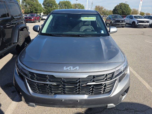 Used 2026 Kia Seltos LX AWD/4WD image 2