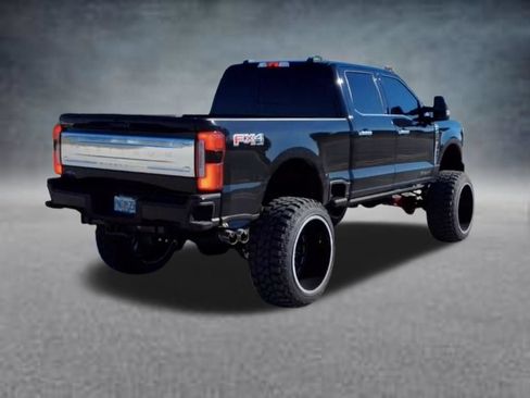 Used 2024 Ford F250 Platinum w/ FX4 Off-Road Package AWD/4WD image 31