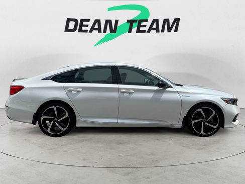 Used 2022 Honda Accord Sport image 9