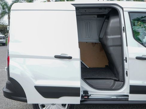Used 2022 Ford Transit Connect XL image 12