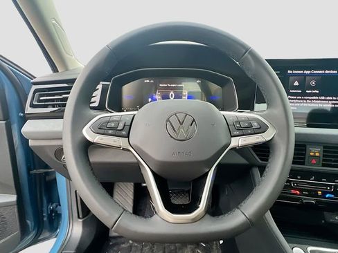 New 2026 Volkswagen Jetta SE FWD image 11
