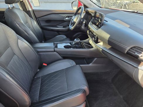 Used 2022 Nissan Rogue Platinum w/ Head-Up Display Package image 32