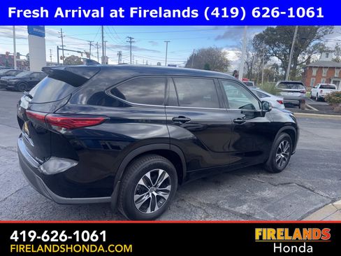 Used 2020 Toyota Highlander XLE image 5