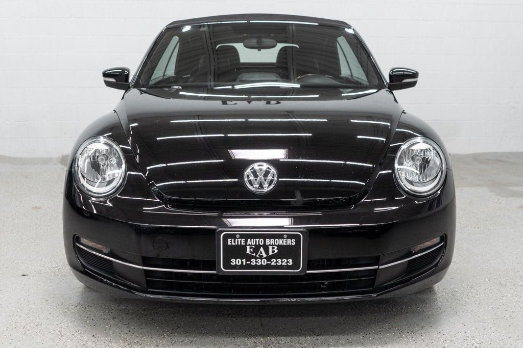 Used 2013 Volkswagen Beetle TDI FWD image 4