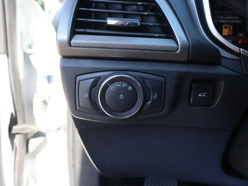 Used 2018 Ford Fusion SE FWD image 40