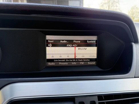 Used 2014 Mercedes-Benz C 250 Sedan image 19