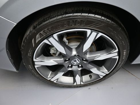 Certified 2025 Honda Civic Sport Touring image 12