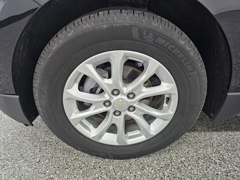 Used 2019 Chevrolet Equinox LS w/ LS Convenience Package FWD image 9
