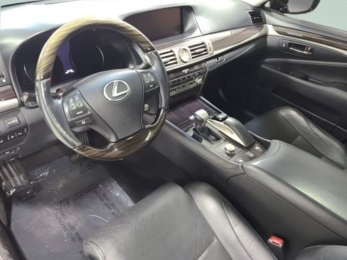 Used 2016 Lexus LS 460 AWD w/ Comfort Package image 23