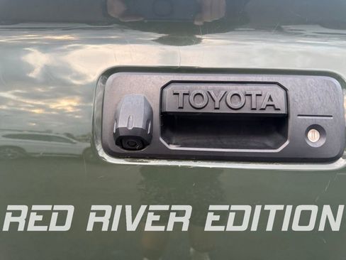 Used 2021 Toyota Tacoma TRD Off-Road image 8
